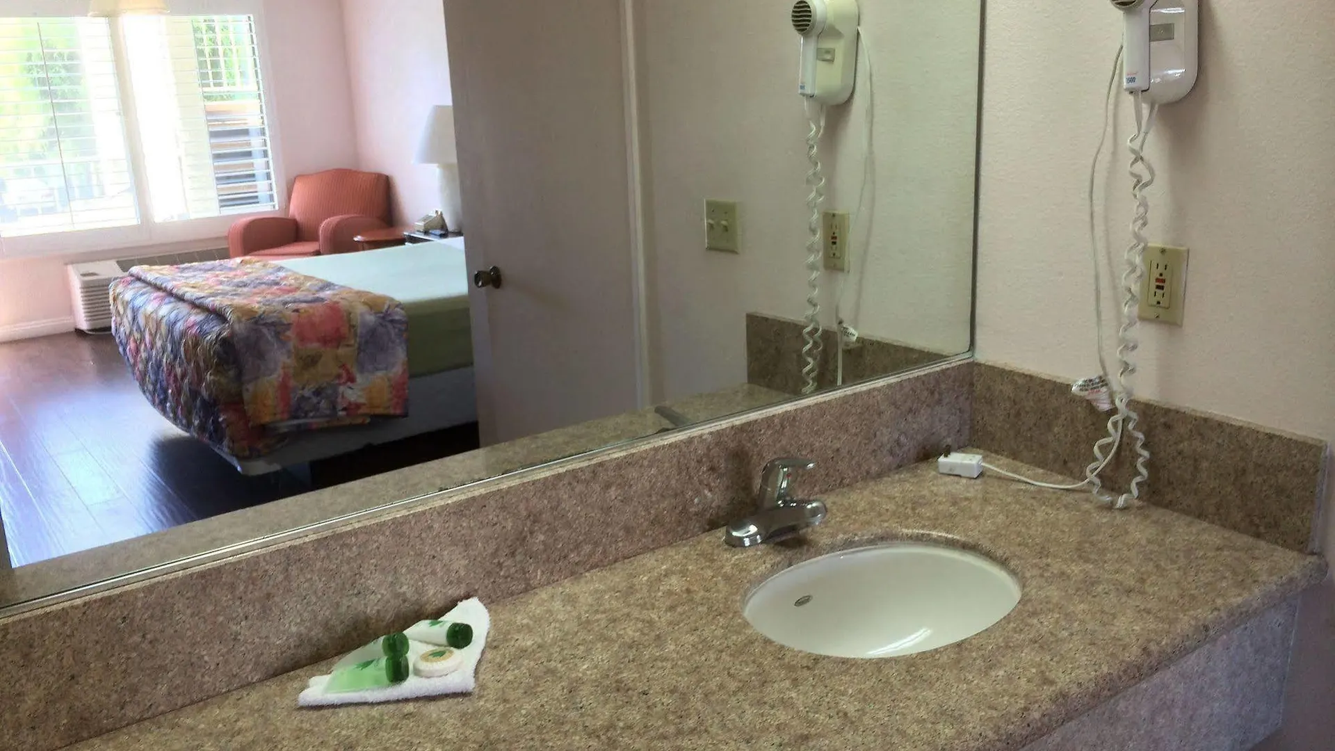 Hotel Alamo Inn And Suites - Convention Center Anaheim